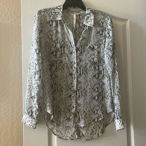 Forever 21 grey and tan button down blouse slightly longer in the back